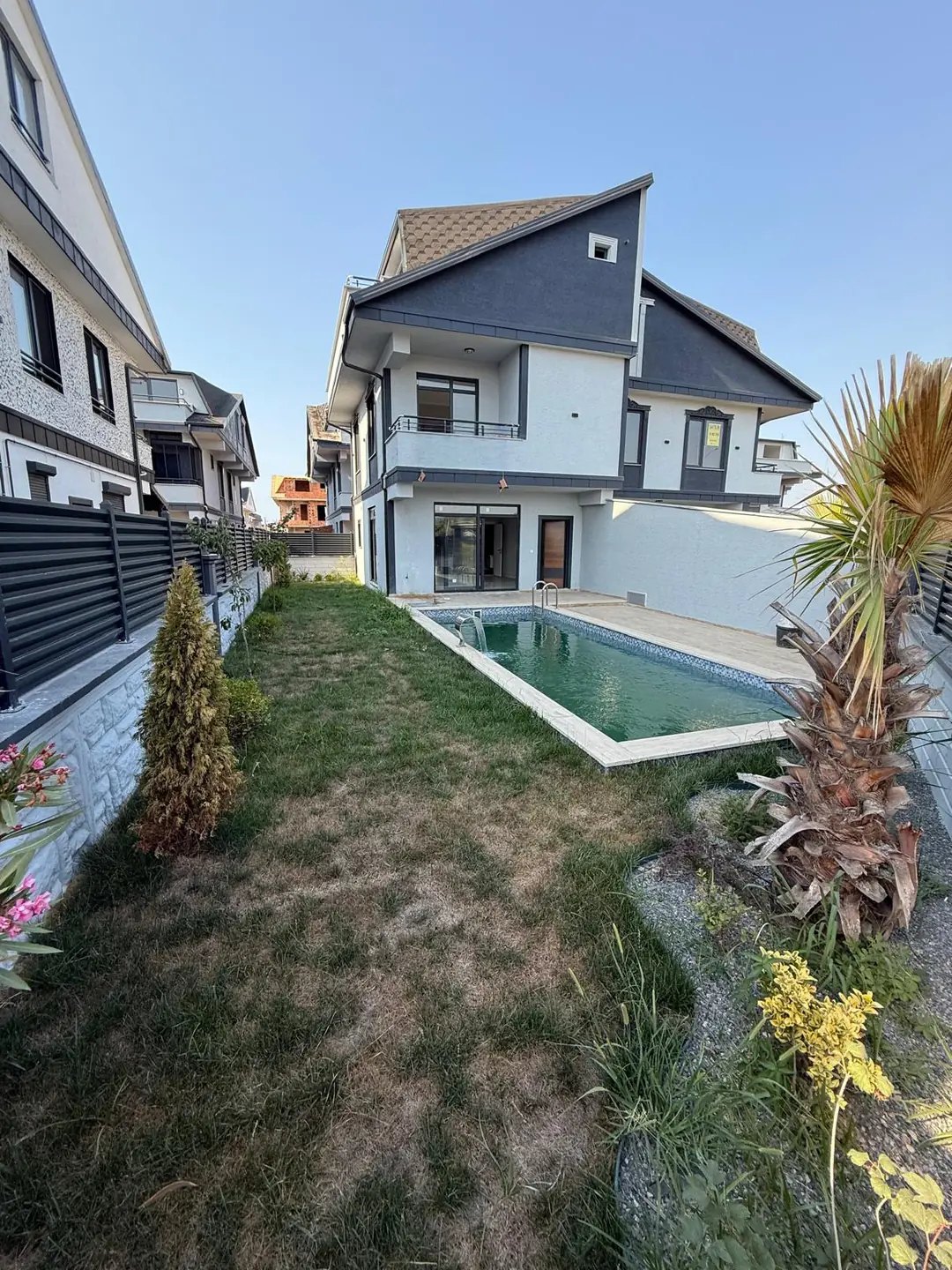 HAVUZLU, ULTRA BÜYÜK BAHÇE, MERKEZ PLAJ, EBEVEYN BANYOLU 4+1 TRİPLEKS VİLLA! KOCAALİ YAYLA MH — Satılık Villa, Kocaali