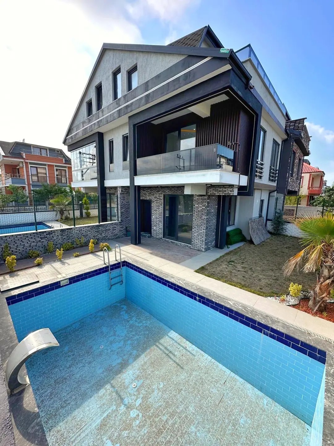 LÜKS DİZAYN, SAUNALI, JAKUZİLİ, HAVUZLU, GENİŞ BAHÇE 3+1 TRİPLEKS VİLLA! KOCAALİ ALANDERE MH — Satılık Villa, Kocaali