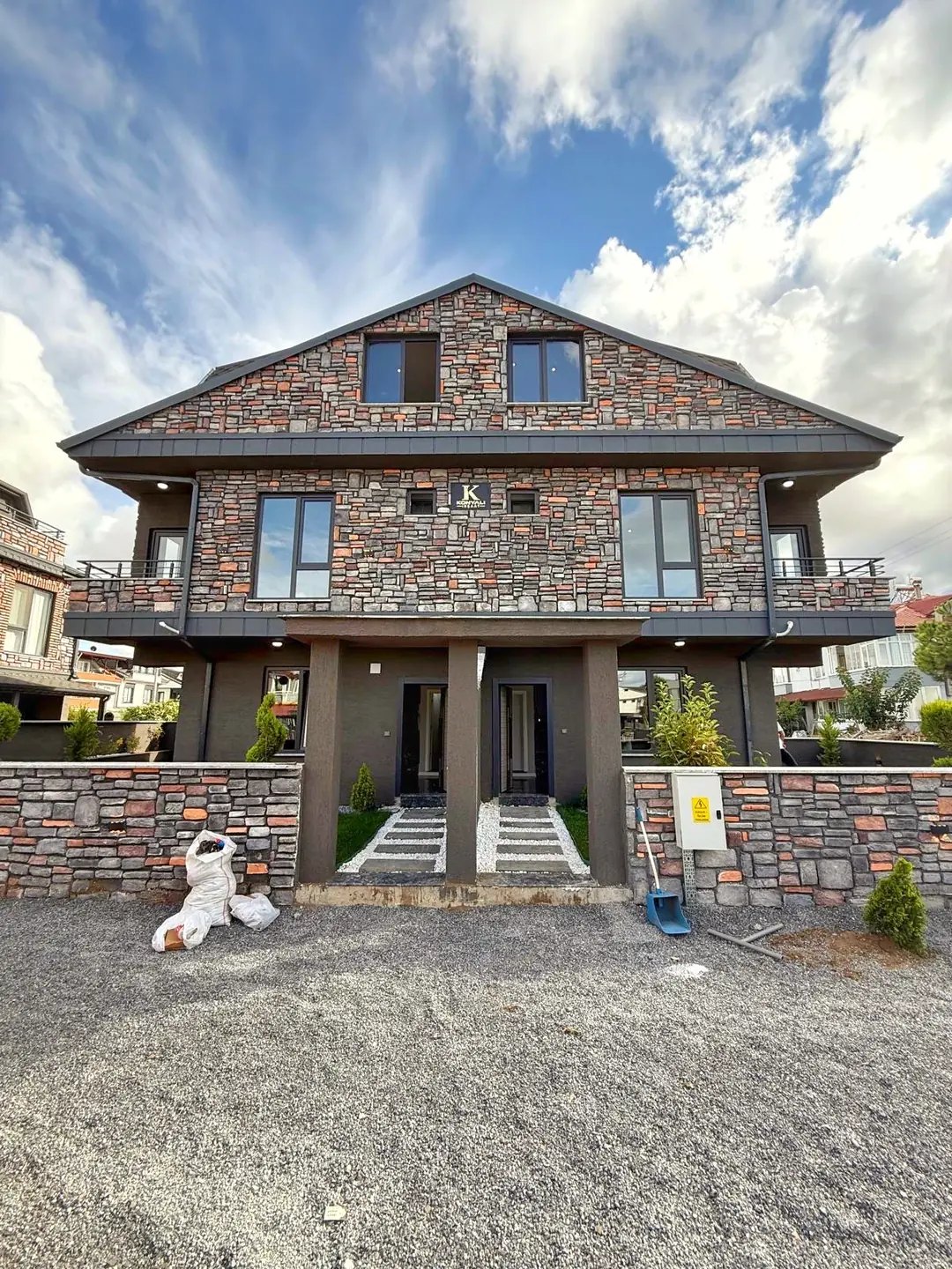 LÜKS DİZAYN, YERDEN ISITMA, EBEVEYN BANYOLU, KOMPLE GRANİT ZEMİN 3+1 VİLLA! KOCAALİ ALANDERE MH — Satılık Villa, Kocaali