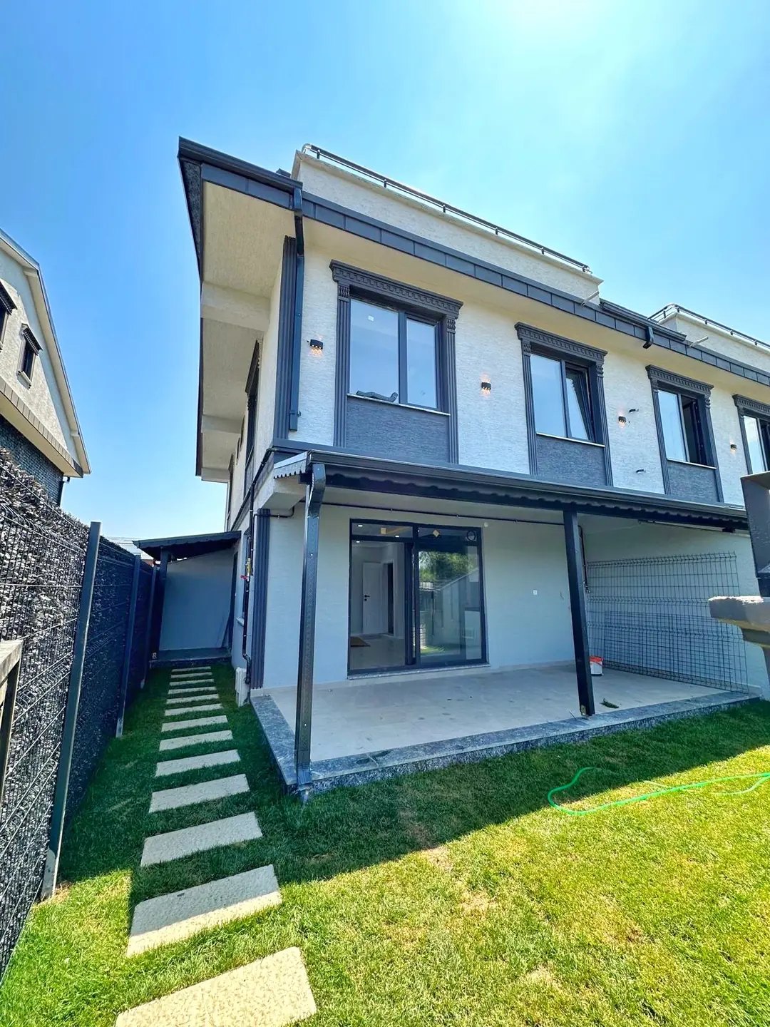 ÖN CEPHE, BAĞIMSIZ MÜSTAKİL GİRİŞ, VERANDALI, YERDEN ISITMA  3+1 TRİPLEKS VİLLA! KOCAALİ ALANDERE MH — Satılık Villa, Kocaali