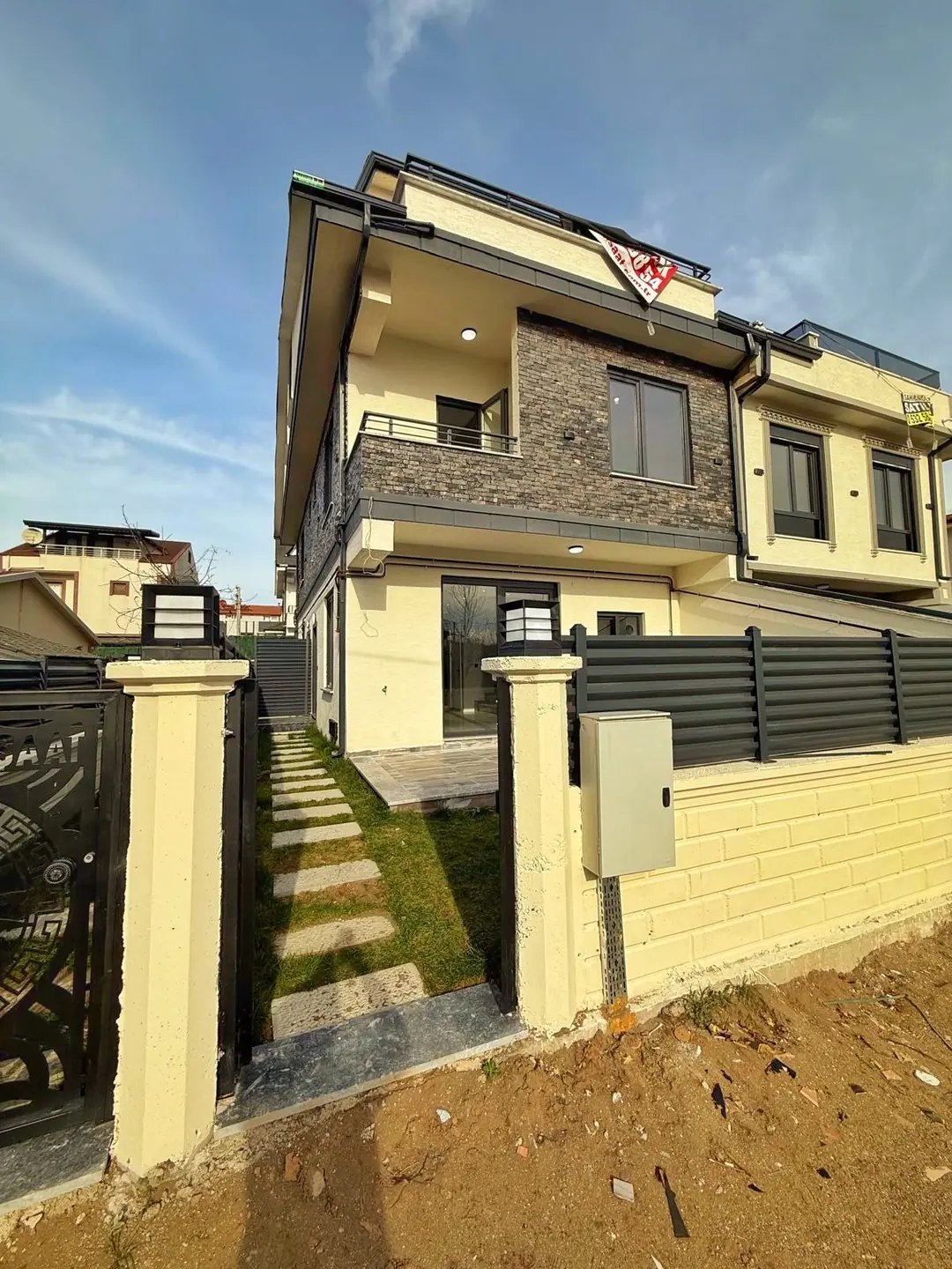 ÖN CEPHE, LÜKS DİZAYN, YERDEN ISITMA, KOMPLE GRANİT ZEMİN 3+1 TRİPLEKS VİLLA! KOCAALİ ALANDERE MH — Satılık Villa, Kocaali