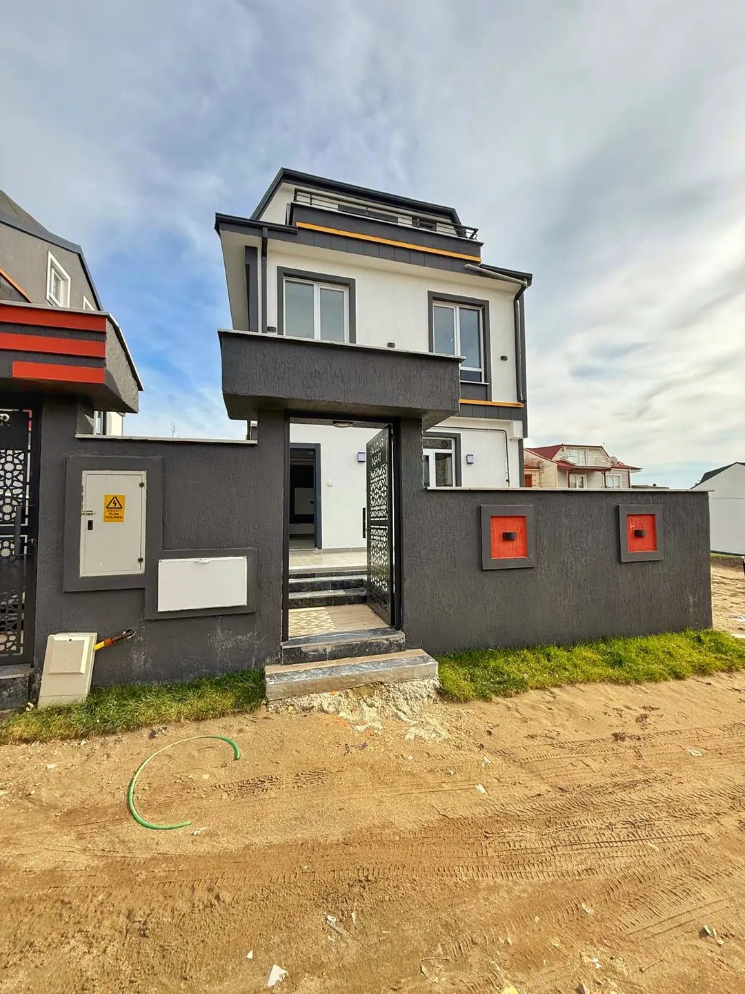 ÖN CEPHE, TERAS KAPANMAZ DENİZ MANZARALI, LÜKS DİZAYN 3+1 TRİPLEKS VİLLA! KOCAALİ ALANDERE MH — Satılık Villa, Kocaali