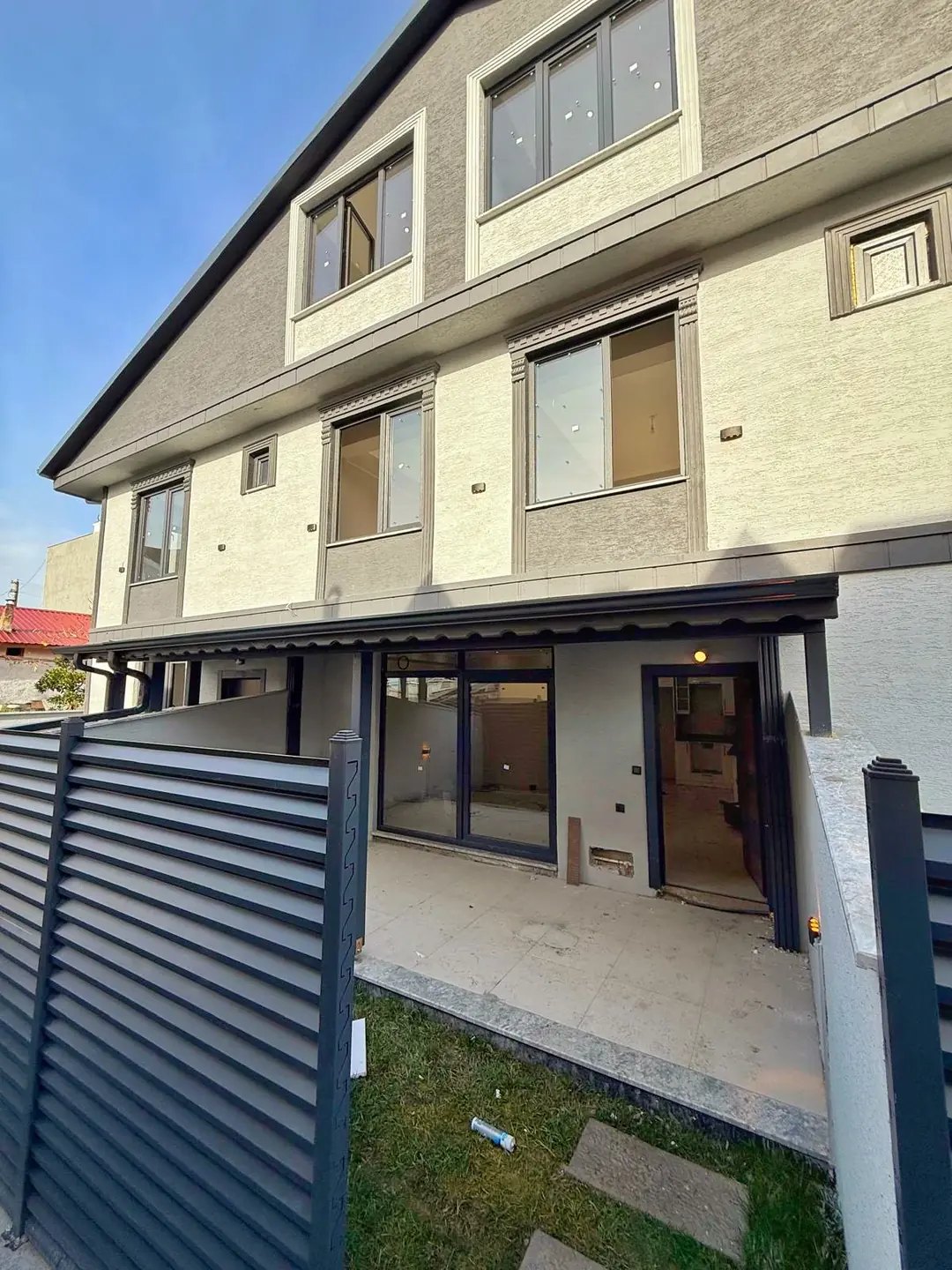 PLAJA 350 METRE, ORTA CEPHE, VERANDALI, YERDEN ISITMA 4+1 TRİPLEKS VİLLA! KOCAALİ YALI MH — Satılık Villa, Kocaali