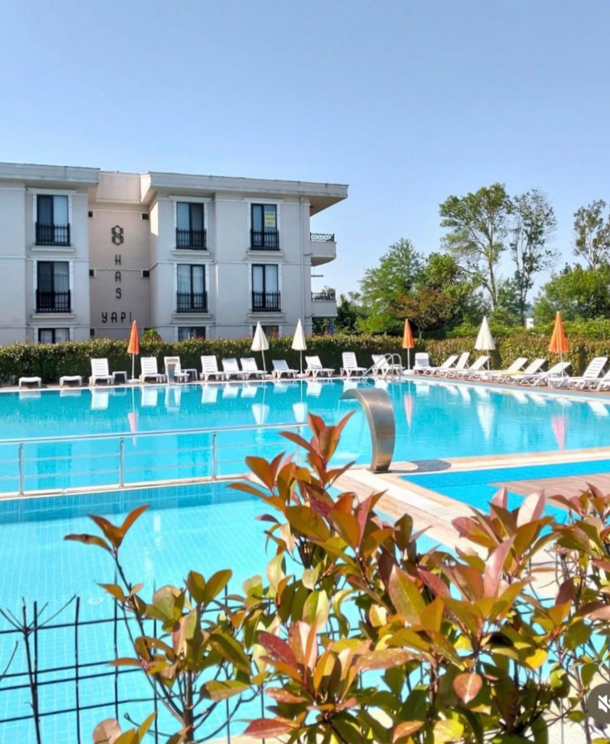 KAÇIRILMAYACAK FIRSAT EŞYALI 1+1 ARA KAT HAVUZ CEPHE LÜKS SİTEDE DAİRE — Satılık Daire, Kocaali